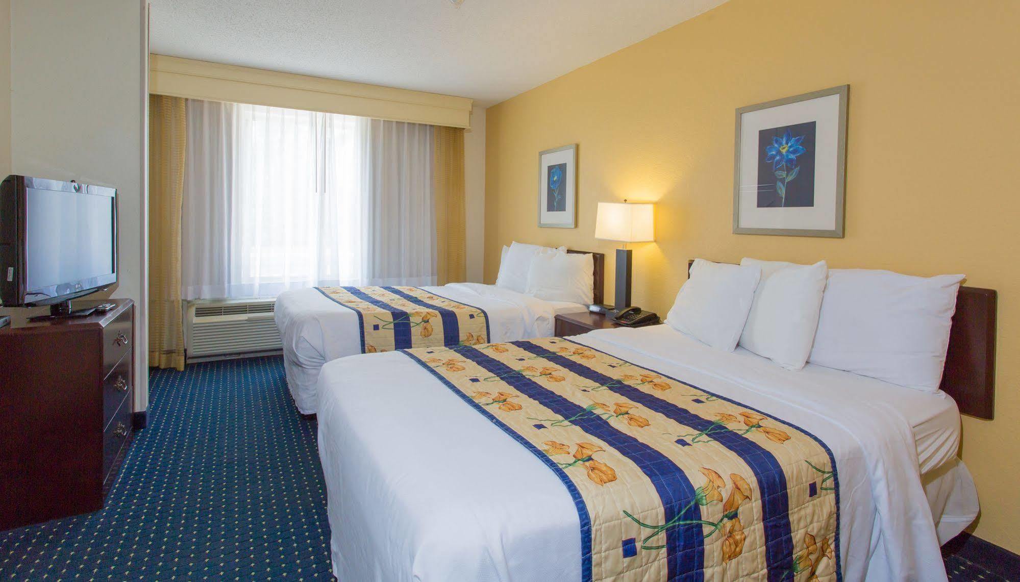 Studios And Suites 4 Less - Gum Road Chesapeake Esterno foto